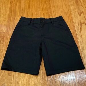 Under Armour Boys’ Medium Athletic Golf Shorts.  Adjustable waist. Worn once!